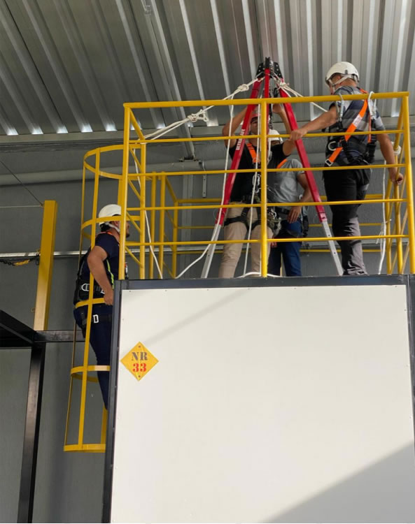 Safety Center — foto 15